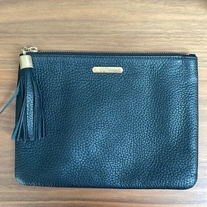 Gigi New York black pebble leather all in one-size medium